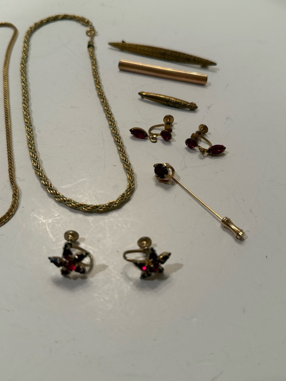 Vintage Gold-Tone Mixed Jewelry Set with Garnet-Colored Accents - Picture 3 of 5